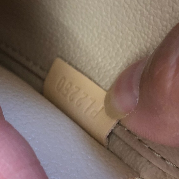 Bnib Louis Vuitton nice mini monogram bag cosmetic - Picture 9 of 11